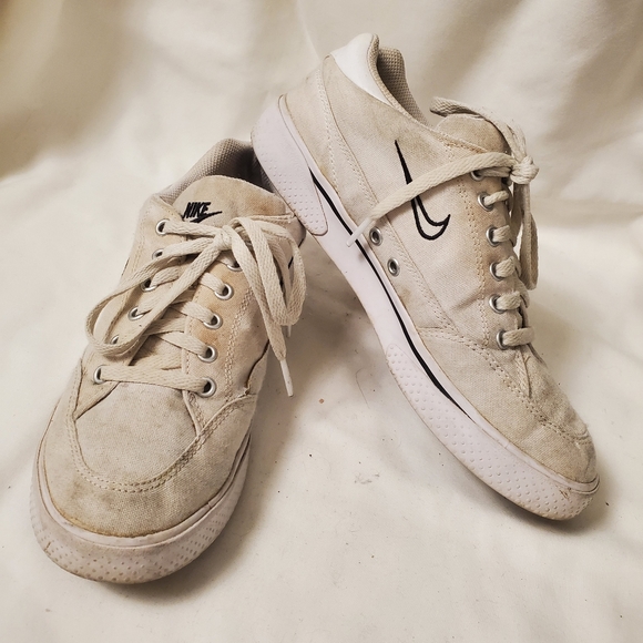Nike Women's Retro GTS Canvas Sneakers - Picture 1 of 6